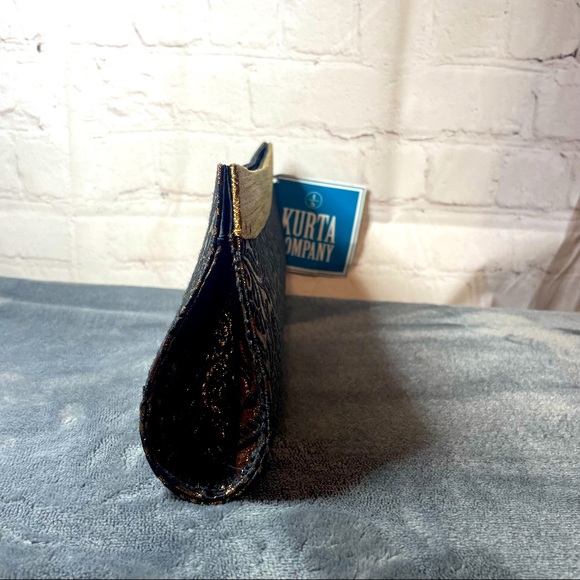 Kurta Company Clutch (India) - Picture 7 of 16